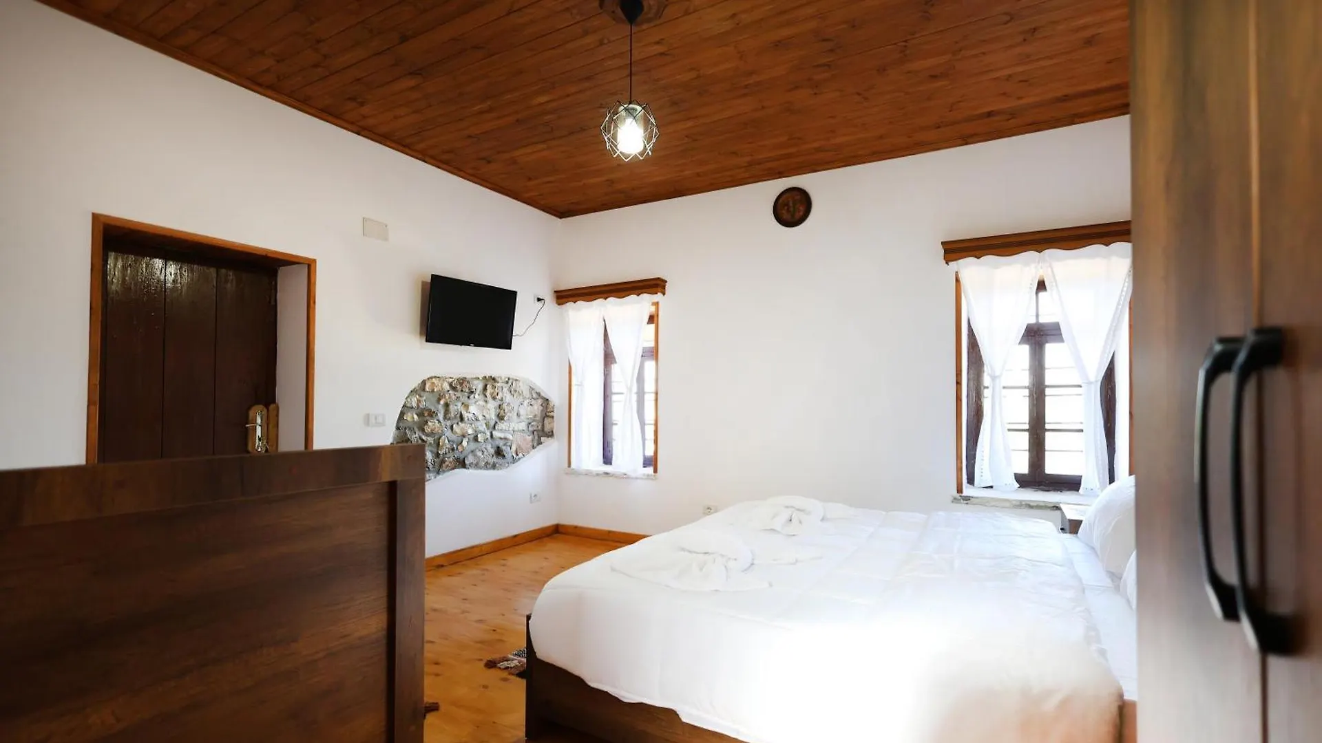 Villa Shpiragu Village Experience Berat