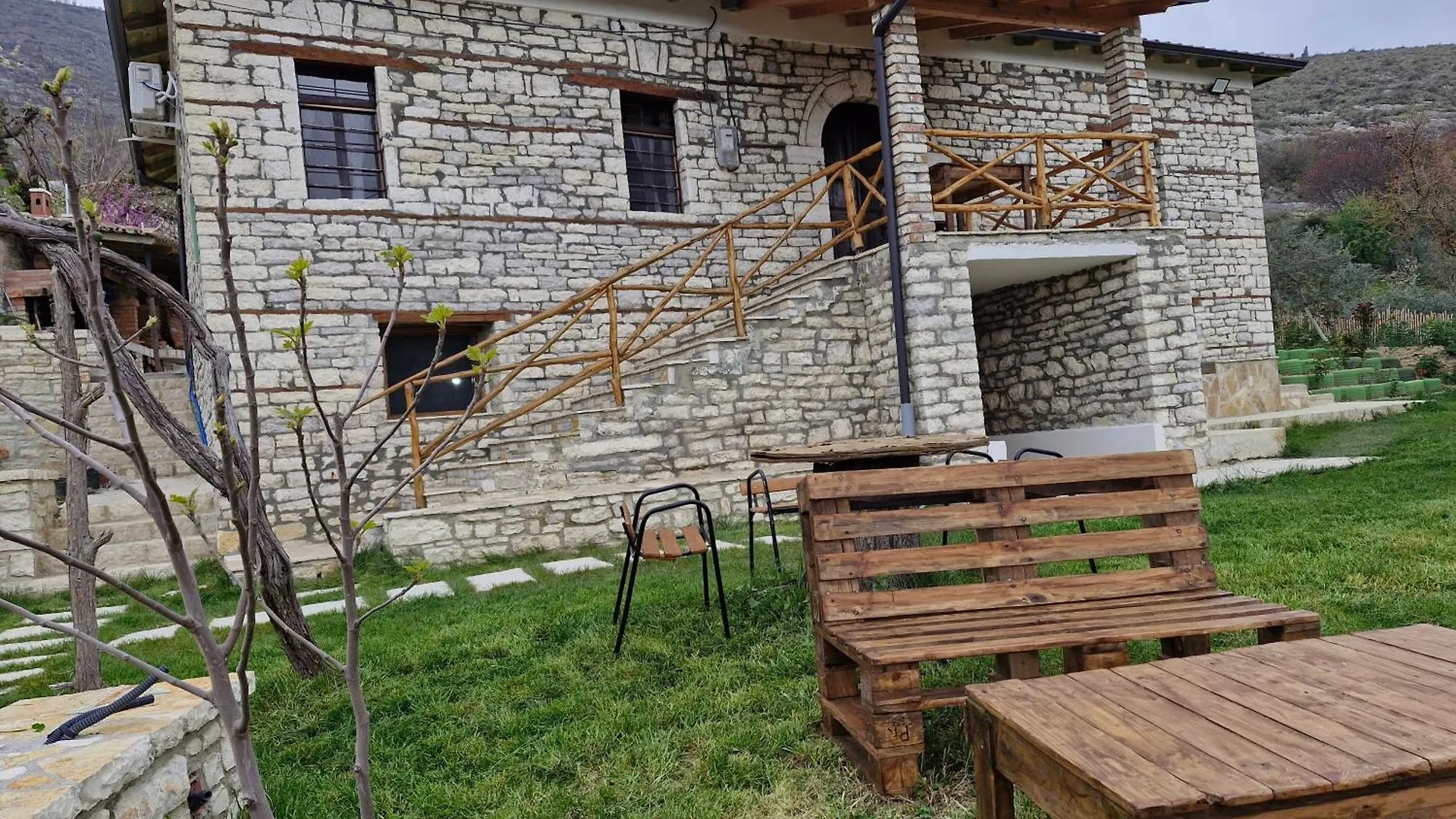 Guest house Villa Shpiragu Village Experience Berat